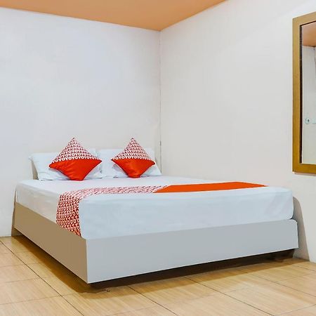 Oyo 90923 Makassar Cottage Balangberu Kültér fotó