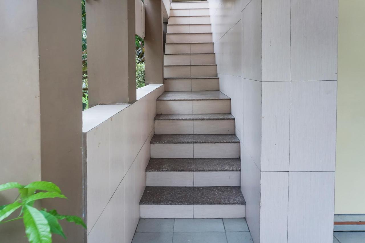 Oyo 90923 Makassar Cottage Balangberu Kültér fotó