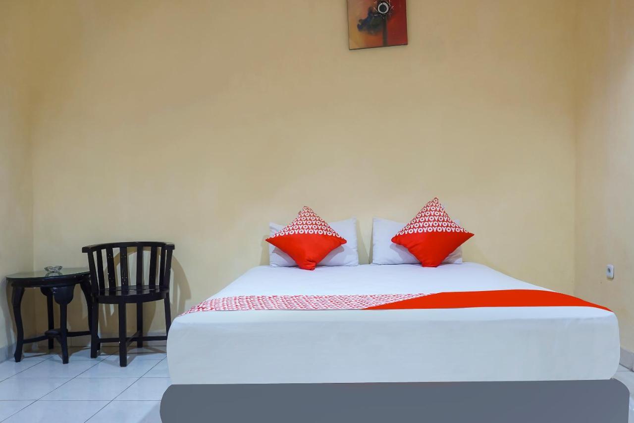 Oyo 90923 Makassar Cottage Balangberu Kültér fotó