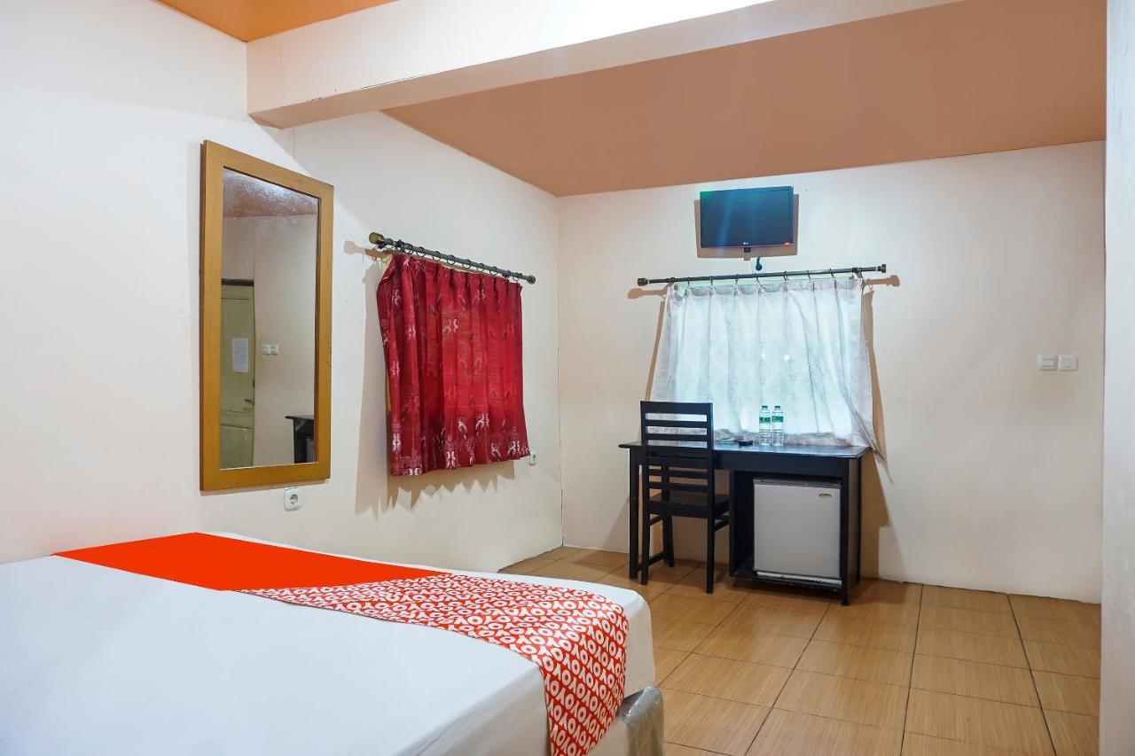 Oyo 90923 Makassar Cottage Balangberu Kültér fotó